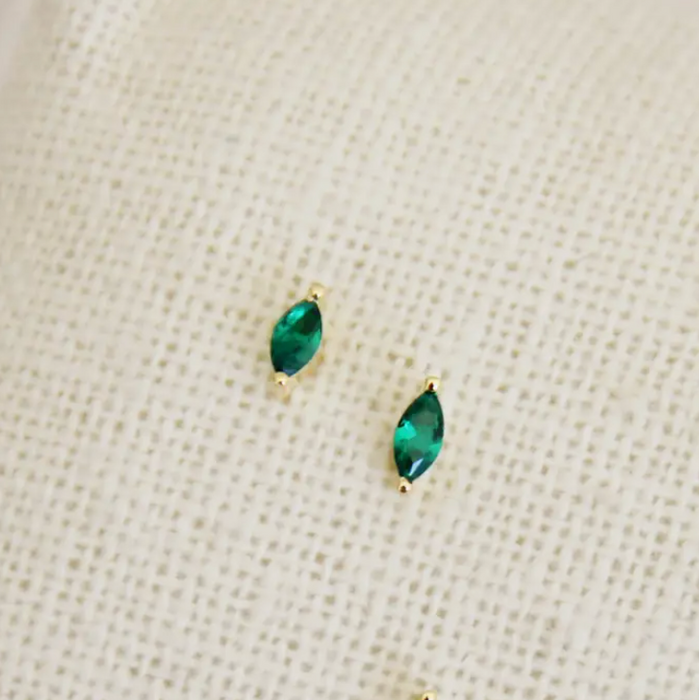 Maive | Tiny Marquise Studs Green/Gold