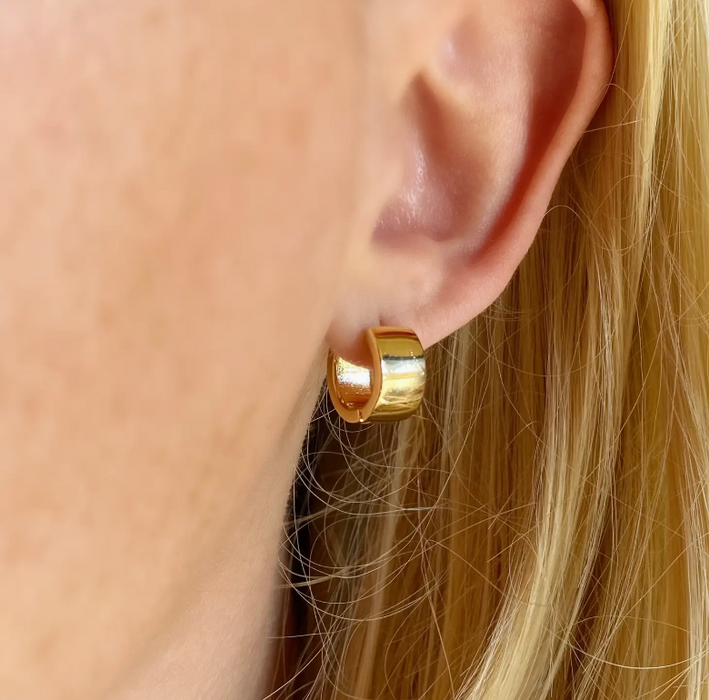 GoldFi | Gold Chunky Flat Clicker Hoop Earrings